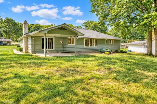 7833 Valley Villas Drive, Parma, OH 44130