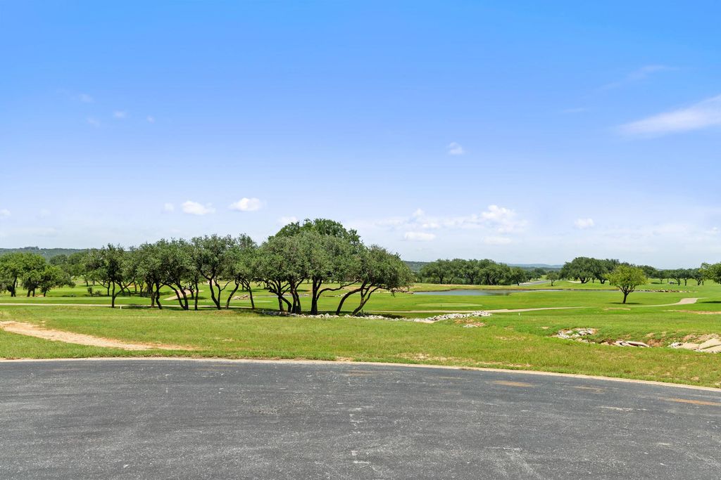 1400 Kahala Sunset DR, Spicewood, TX 78669