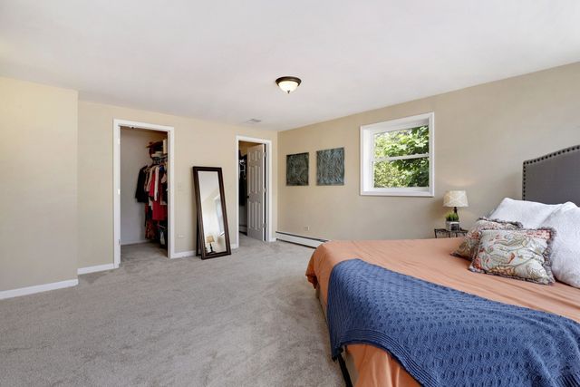 1010 S Summit Street, Barrington, IL 60010