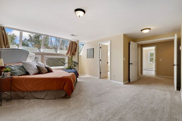 1010 S Summit Street, Barrington, IL 60010