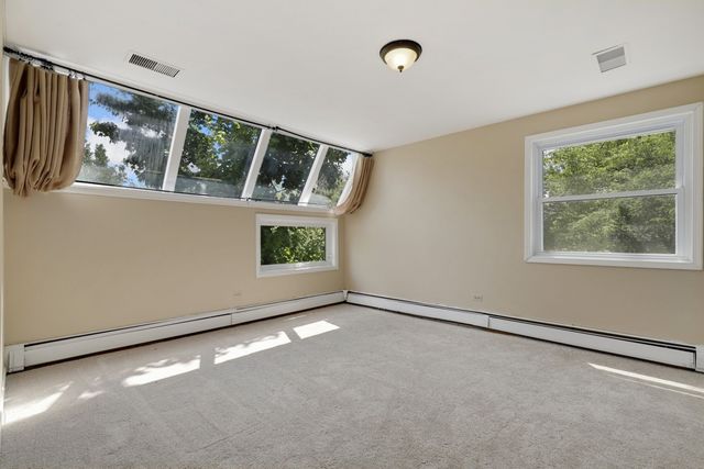 1010 S Summit Street, Barrington, IL 60010