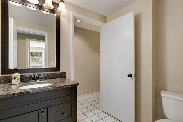 1010 S Summit Street, Barrington, IL 60010