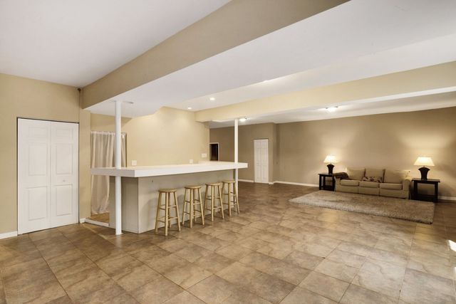 1010 S Summit Street, Barrington, IL 60010