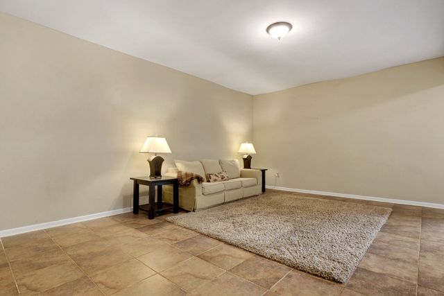 1010 S Summit Street, Barrington, IL 60010