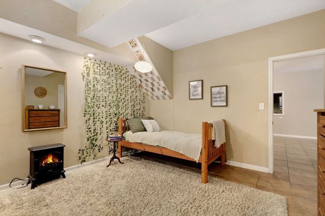 1010 S Summit Street, Barrington, IL 60010