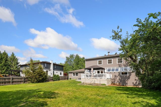 1010 S Summit Street, Barrington, IL 60010