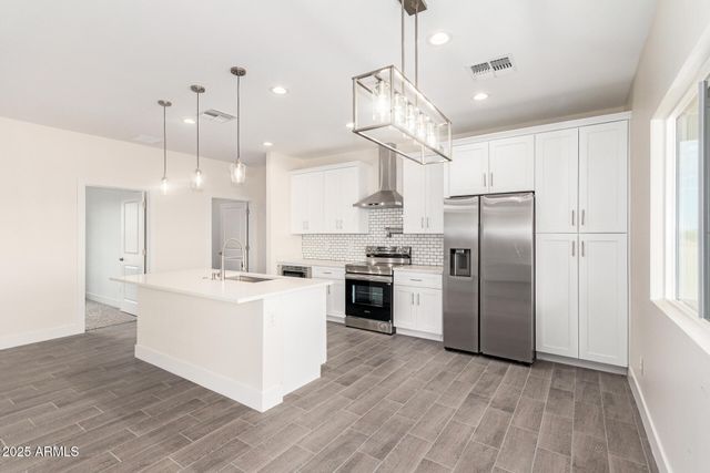 10599 E KRISTEN Lane, San Tan Valley, AZ 85143