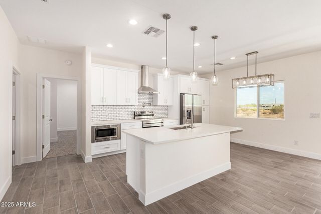 10599 E KRISTEN Lane, San Tan Valley, AZ 85143