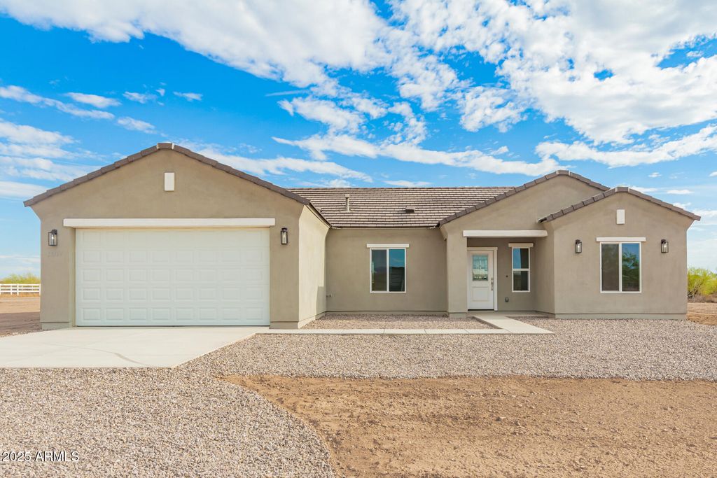 10599 E KRISTEN Lane, San Tan Valley, AZ 85143