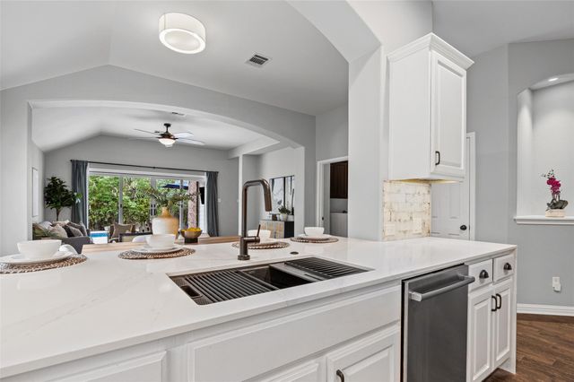 10004 Crater Lake PASS, Austin, TX 78747