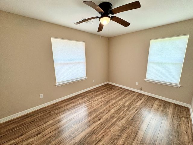 534 Oakdale Drive, Huntsville, TX 77320