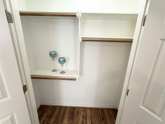 534 Oakdale Drive, Huntsville, TX 77320