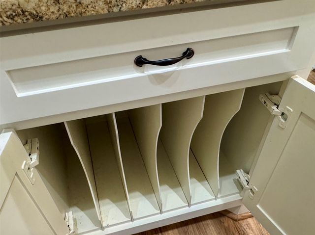 534 Oakdale Drive, Huntsville, TX 77320