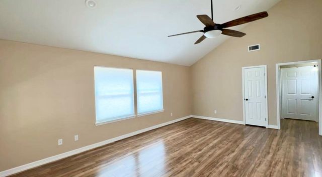 534 Oakdale Drive, Huntsville, TX 77320