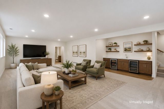 1809 NE Pine Lake Circle, Ankeny, IA 50021