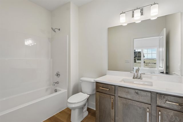 1809 NE Pine Lake Circle, Ankeny, IA 50021
