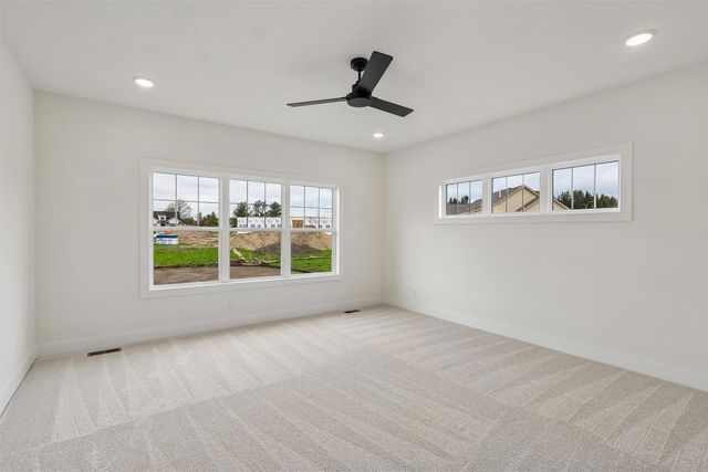 1809 NE Pine Lake Circle, Ankeny, IA 50021