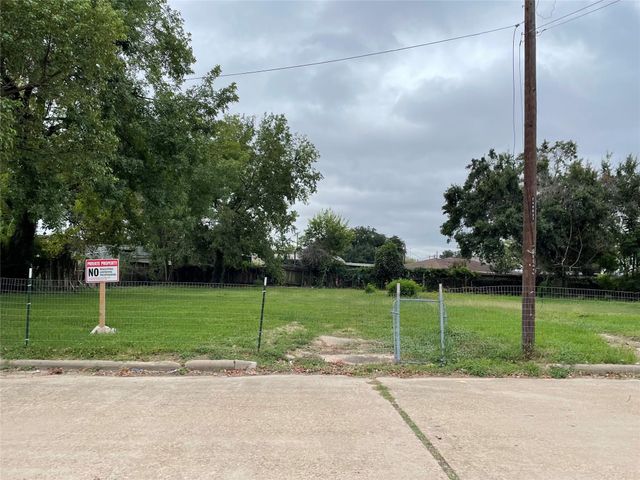 2106 Tuam Street, Houston, TX 77004