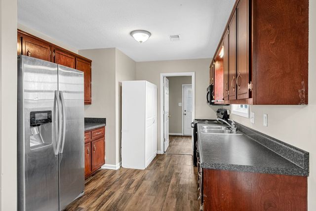 213 Bob White Trail, Oak Grove, KY 42262