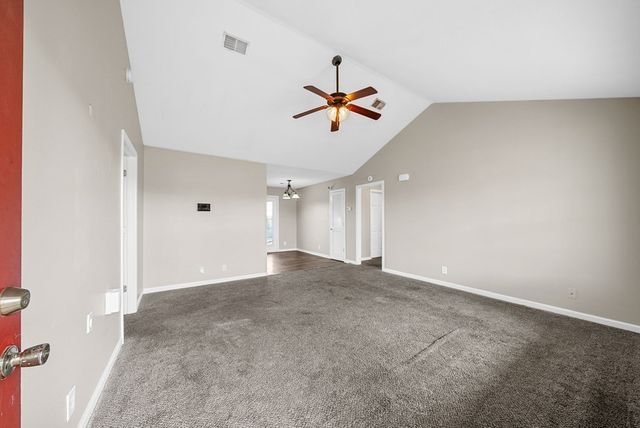 213 Bob White Trail, Oak Grove, KY 42262