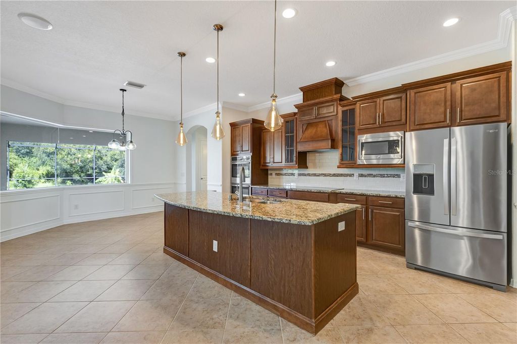 Image 14 of property listing at 614 165TH STREET E, Bradenton, FL 34212