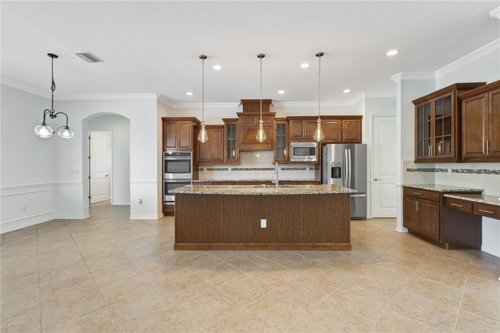 Image 15 of property listing at 614 165TH STREET E, Bradenton, FL 34212