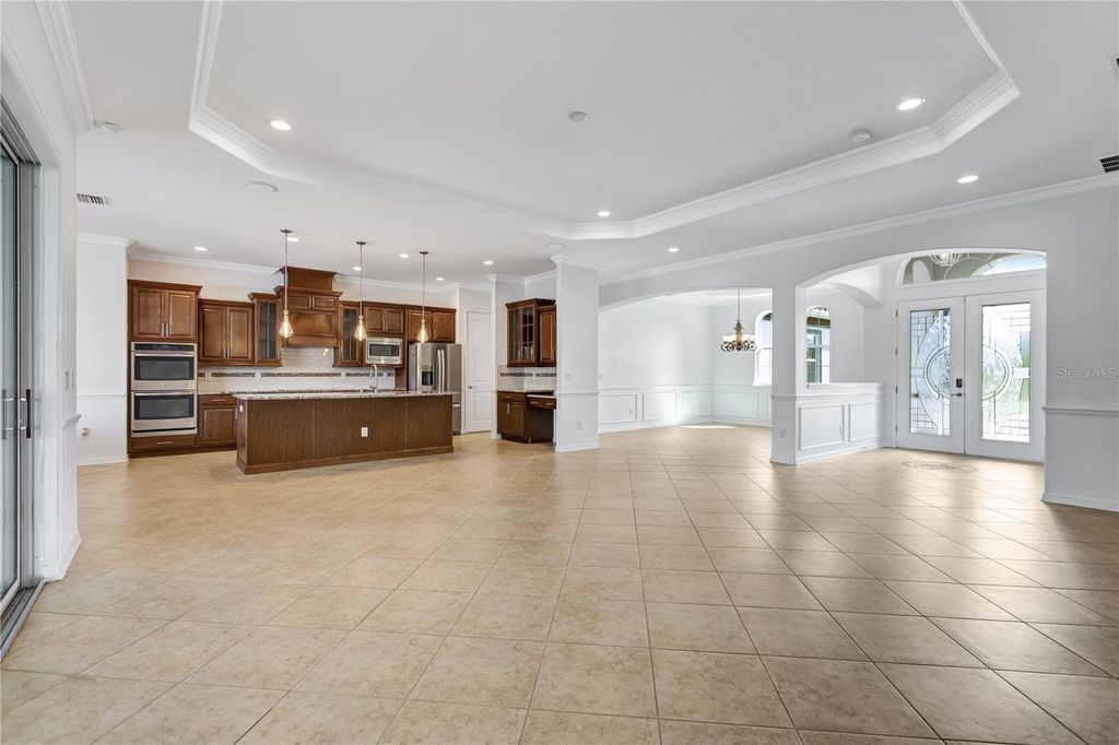 Image 16 of property listing at 614 165TH STREET E, Bradenton, FL 34212