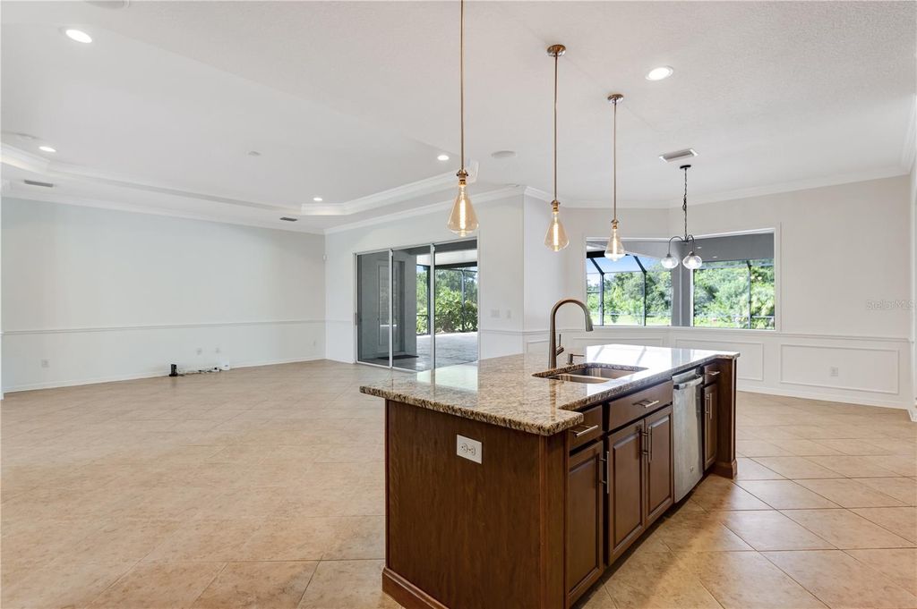 Image 17 of property listing at 614 165TH STREET E, Bradenton, FL 34212