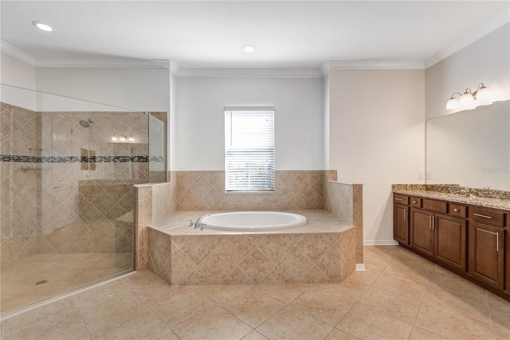 Image 20 of property listing at 614 165TH STREET E, Bradenton, FL 34212