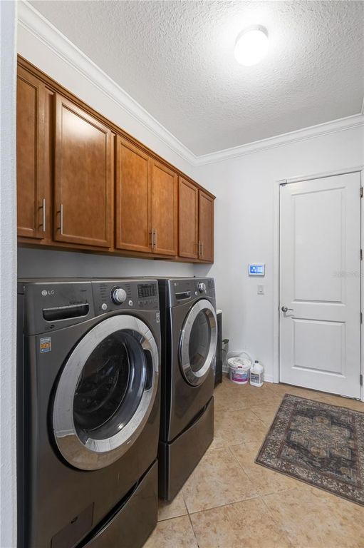Image 33 of property listing at 614 165TH STREET E, Bradenton, FL 34212