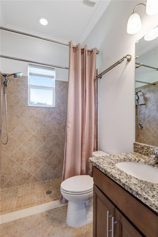 Image 37 of property listing at 614 165TH STREET E, Bradenton, FL 34212