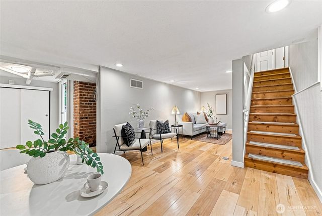 14309 19th Avenue NE, Seattle, WA 98125