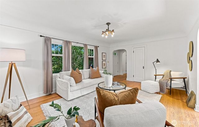 14309 19th Avenue NE, Seattle, WA 98125