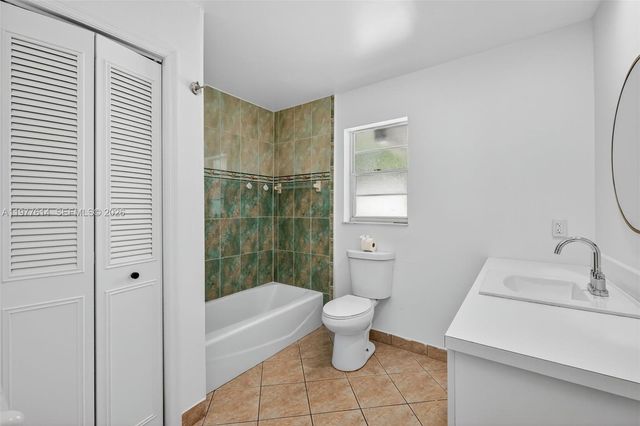 770 SE Hollahan Ave 770, Port St. Lucie, FL 34983