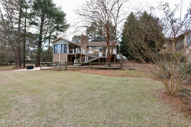 116 Shagbark Court, West End, NC 27376