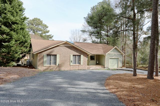 116 Shagbark Court, West End, NC 27376