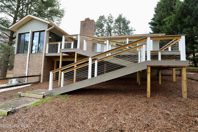 116 Shagbark Court, West End, NC 27376