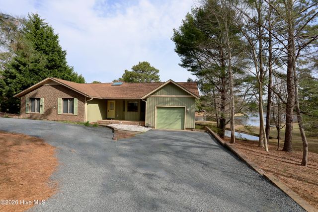 116 Shagbark Court, West End, NC 27376