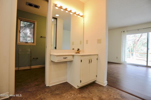 116 Shagbark Court, West End, NC 27376