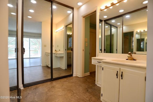 116 Shagbark Court, West End, NC 27376