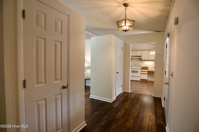 116 Shagbark Court, West End, NC 27376