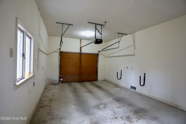 116 Shagbark Court, West End, NC 27376