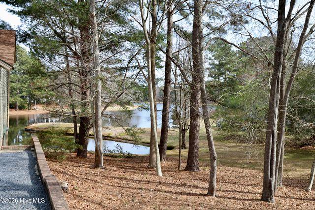 116 Shagbark Court, West End, NC 27376