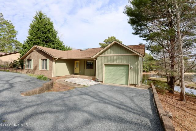 116 Shagbark Court, West End, NC 27376