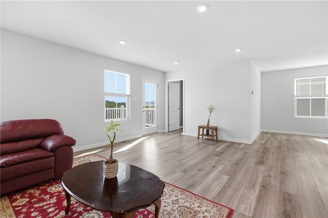 309 Arden Dr, Lancaster Twp, PA 16037