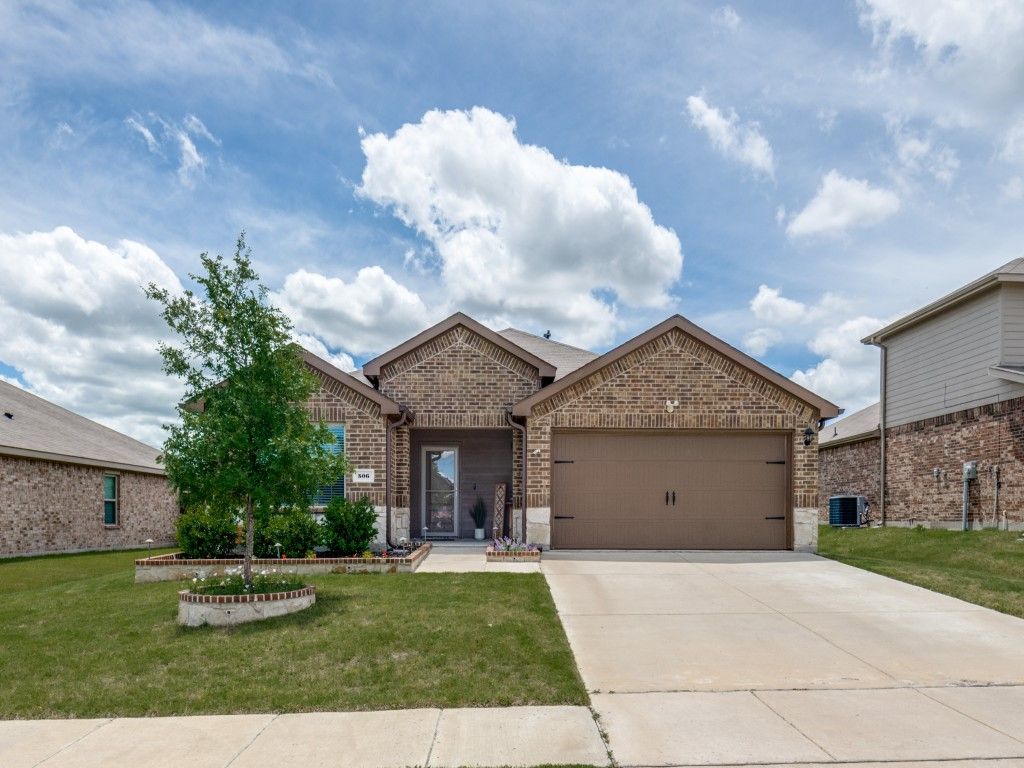 506 Windrow Drive, Royse City, TX 75189