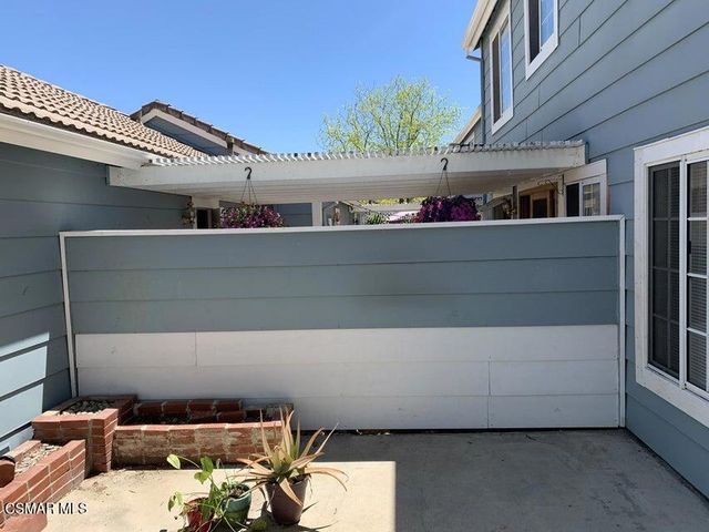 440 Jeremiah Drive E, Simi Valley, CA 93065