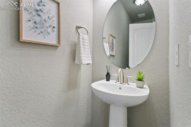 10112 Thrive Lane, Colorado Springs, CO 80924