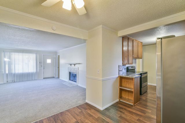 1732 Drollinger, Wichita, KS 67218