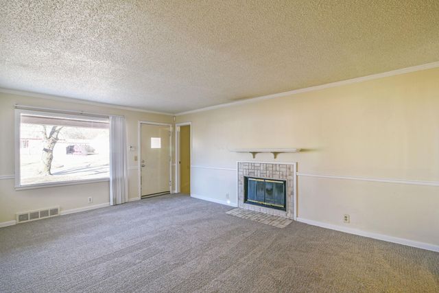 1732 Drollinger, Wichita, KS 67218